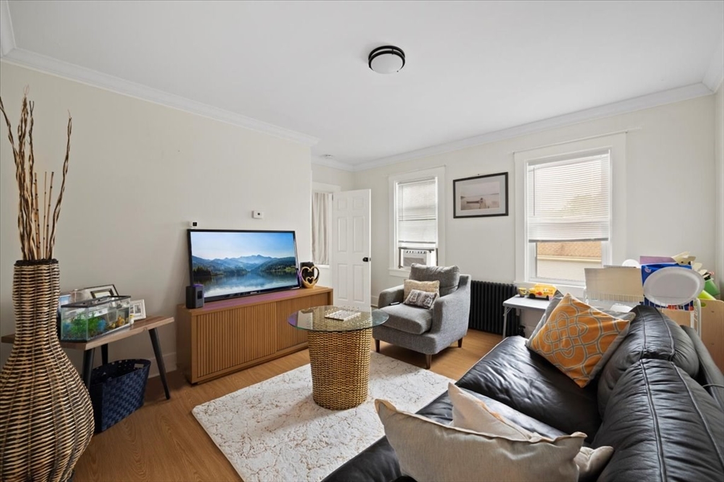 24 Linden St
