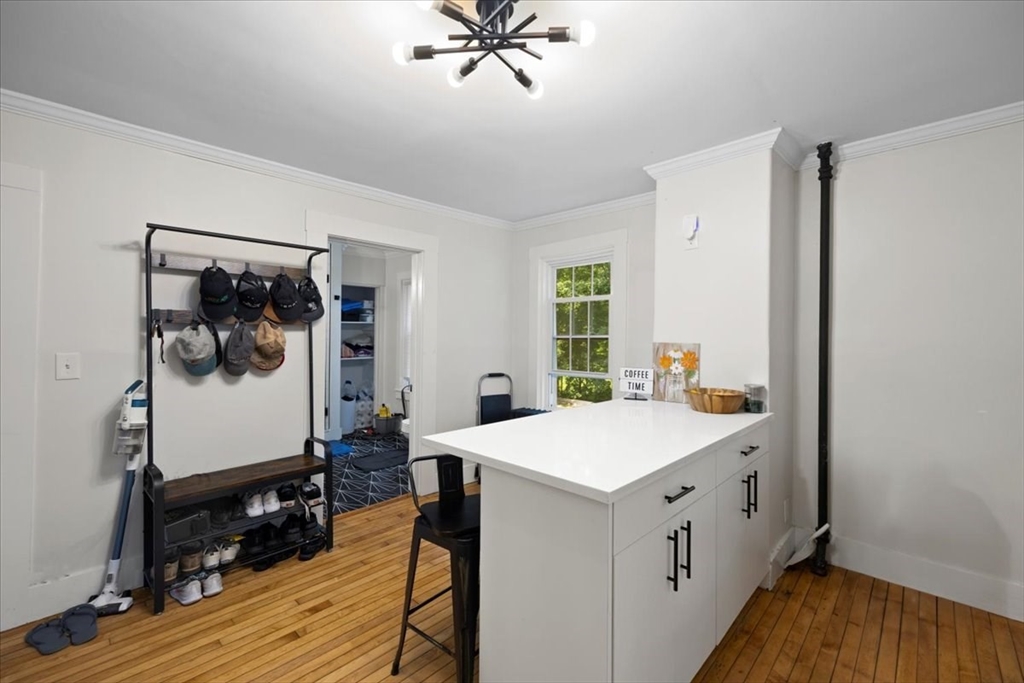 24 Linden St