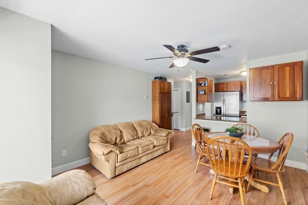 450 Somerset Ave # 4 Unit: 4-4