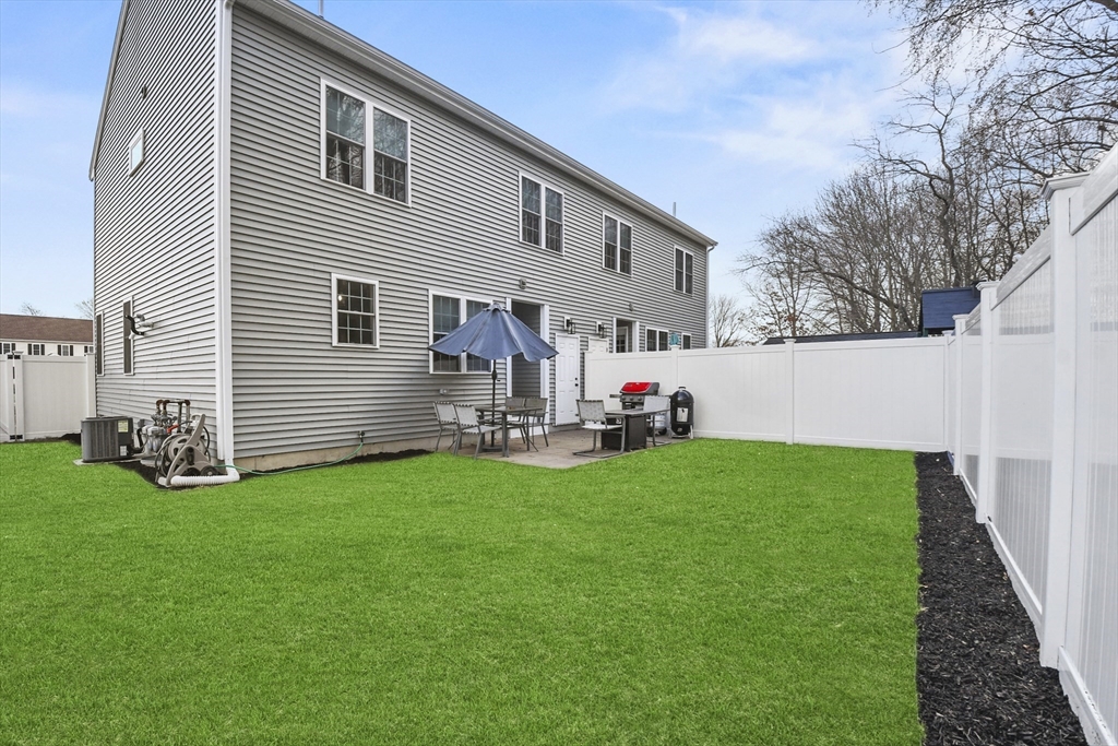 32 Oak Meadow Place # 32