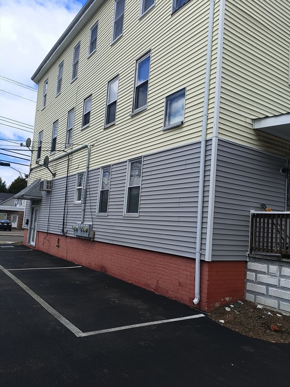 248 S Main St