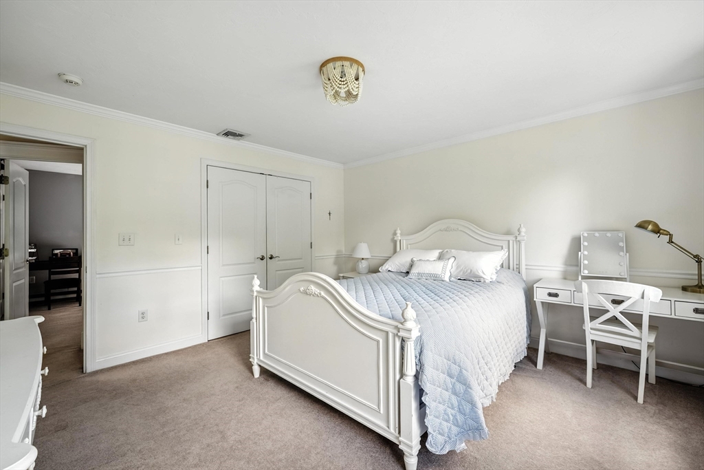 51 Stonegate Dr