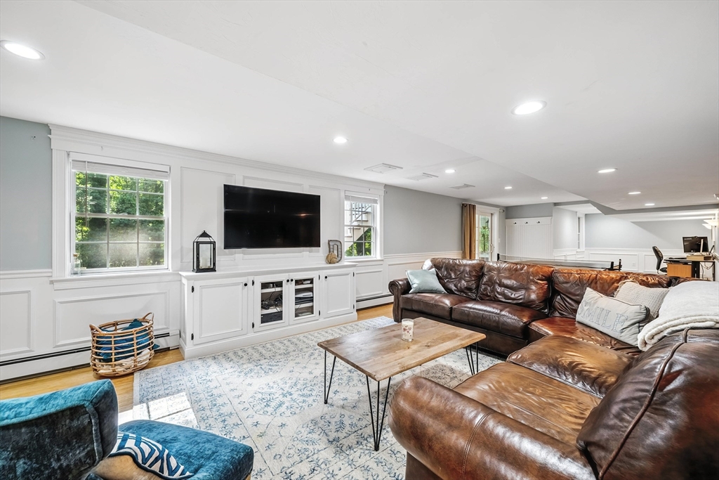 51 Stonegate Dr