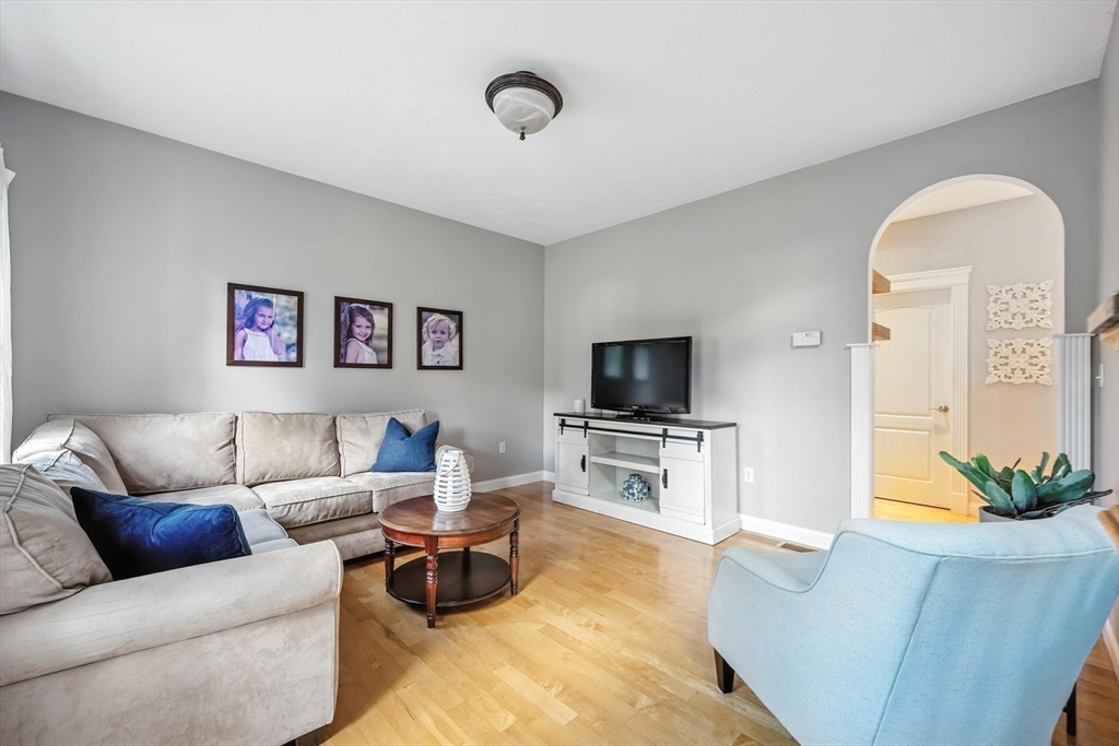 51 Stonegate Dr