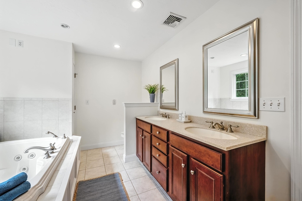 51 Stonegate Dr