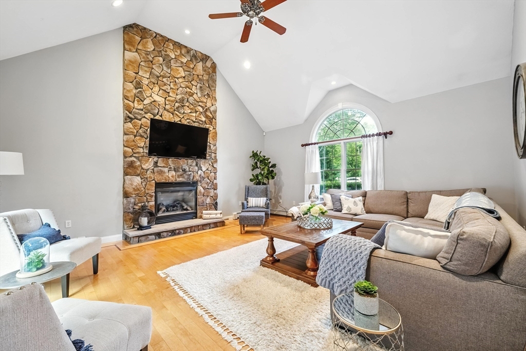51 Stonegate Dr