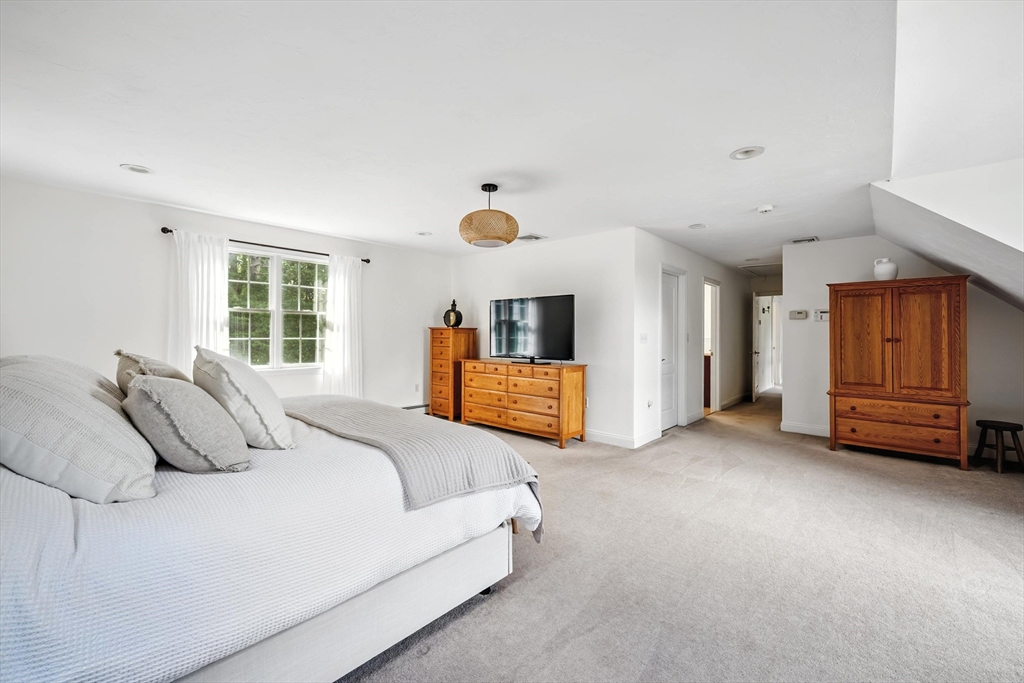 51 Stonegate Dr