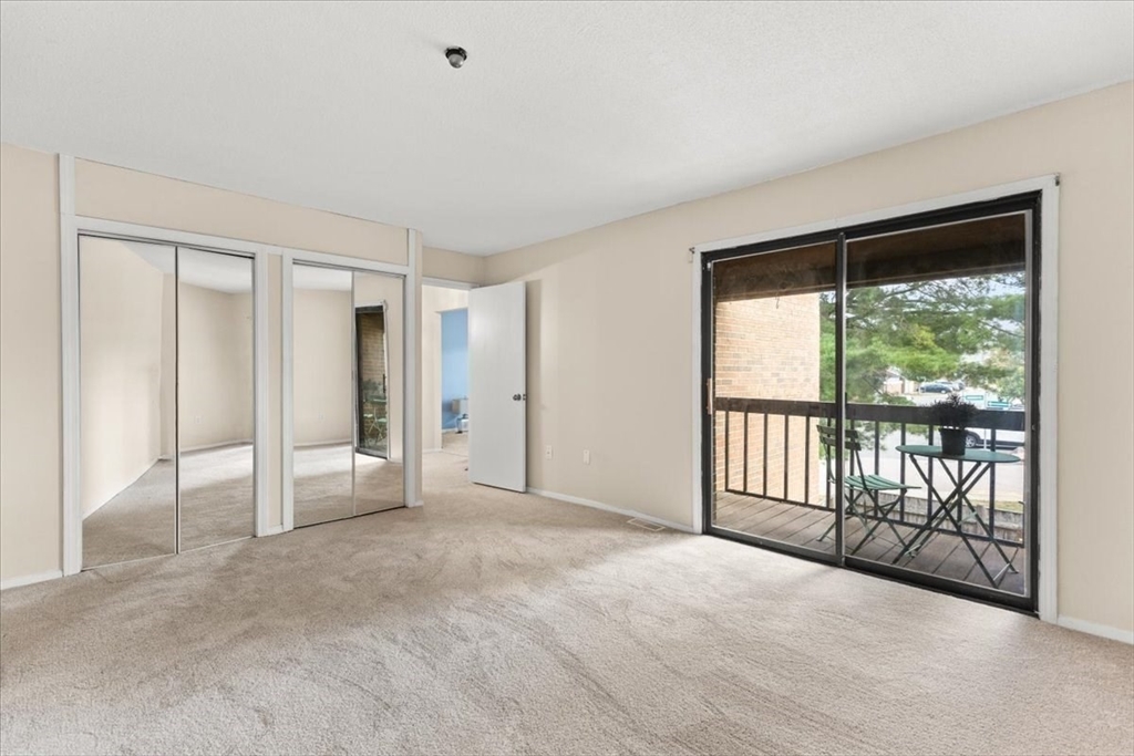230 Greenbrook Drive # 06 Unit: 6-06