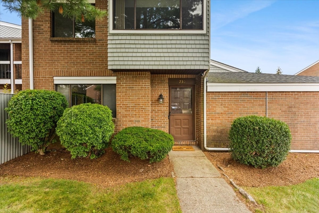 230 Greenbrook Drive # 06 Unit: 6-06