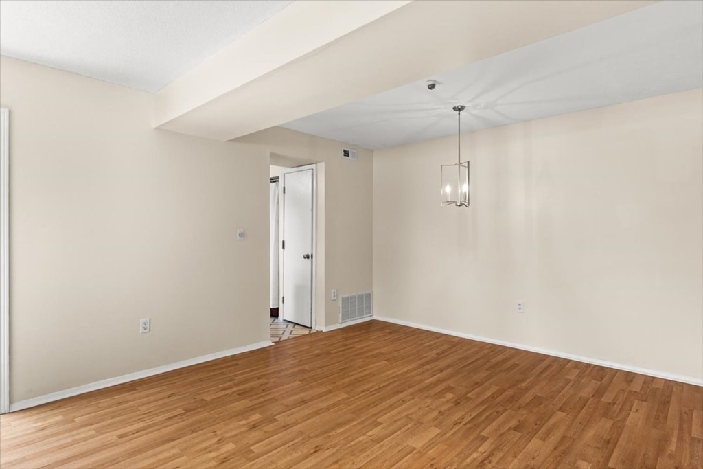 230 Greenbrook Drive # 06 Unit: 6-06