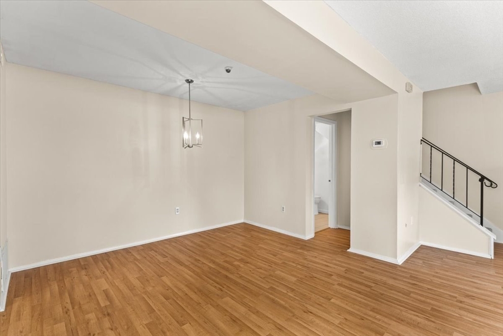 230 Greenbrook Drive # 06 Unit: 6-06
