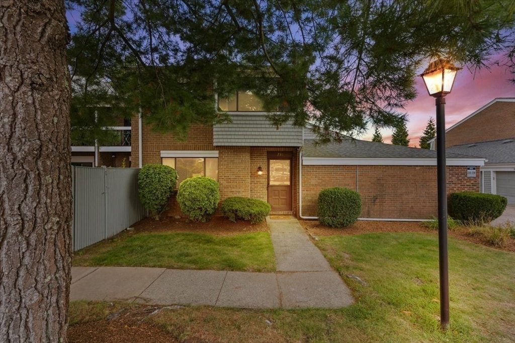 230 Greenbrook Drive # 06 Unit: 6-06