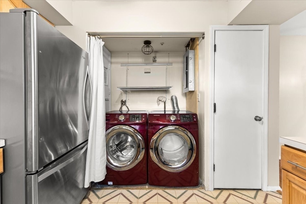 230 Greenbrook Drive # 06 Unit: 6-06