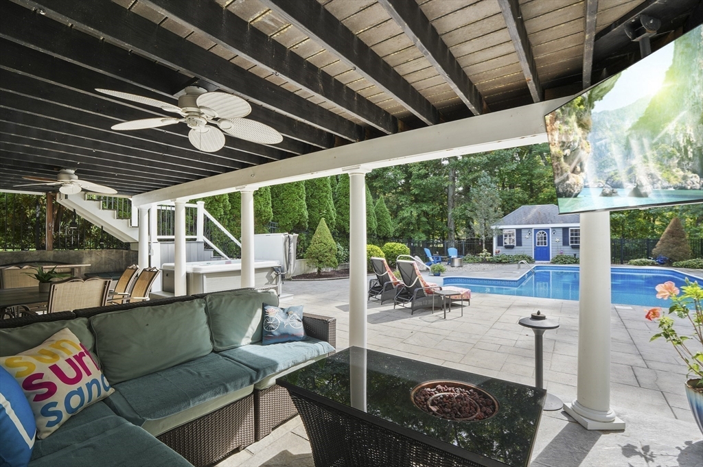 71 Stonegate Drive