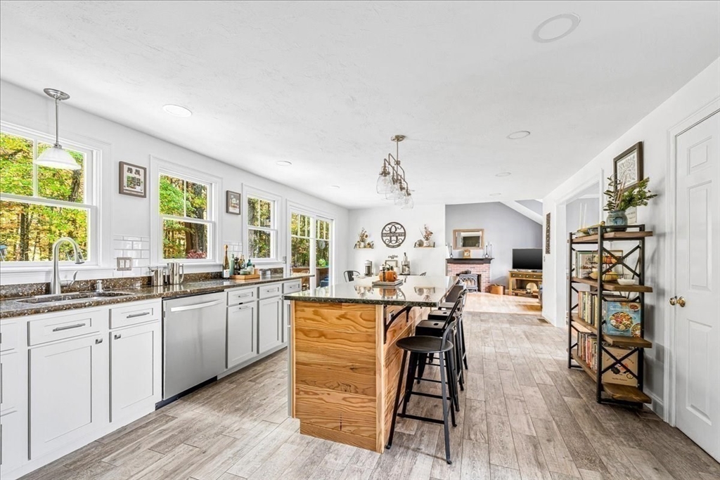 20 Edward Dr