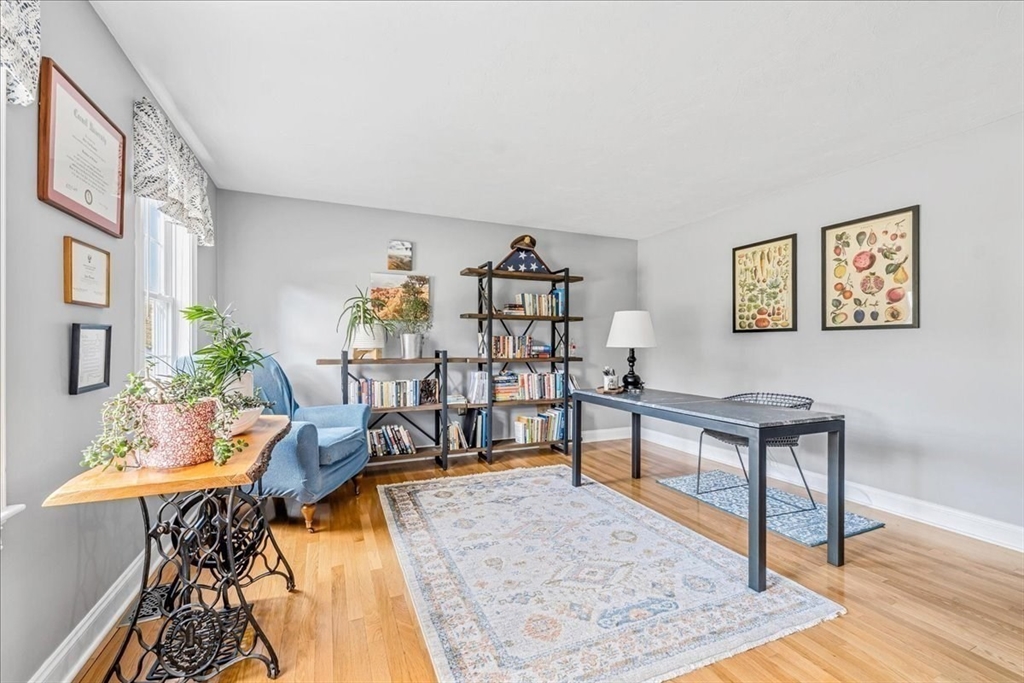 20 Edward Dr