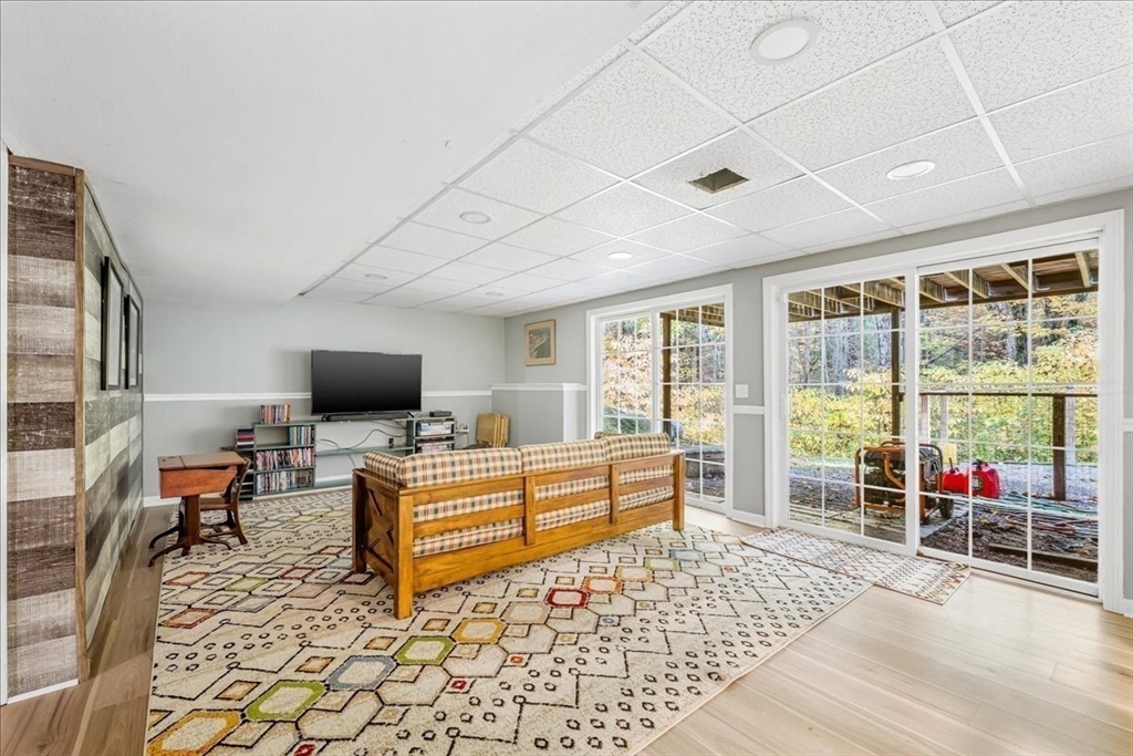 20 Edward Dr