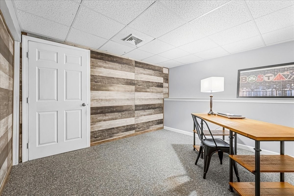 20 Edward Dr