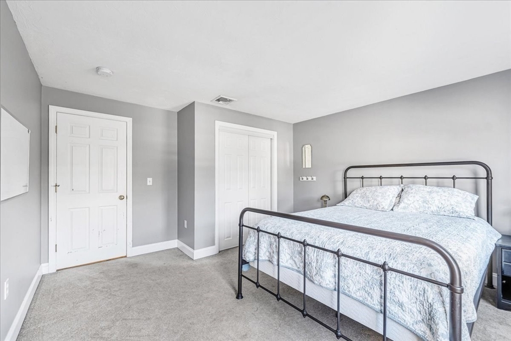 20 Edward Dr