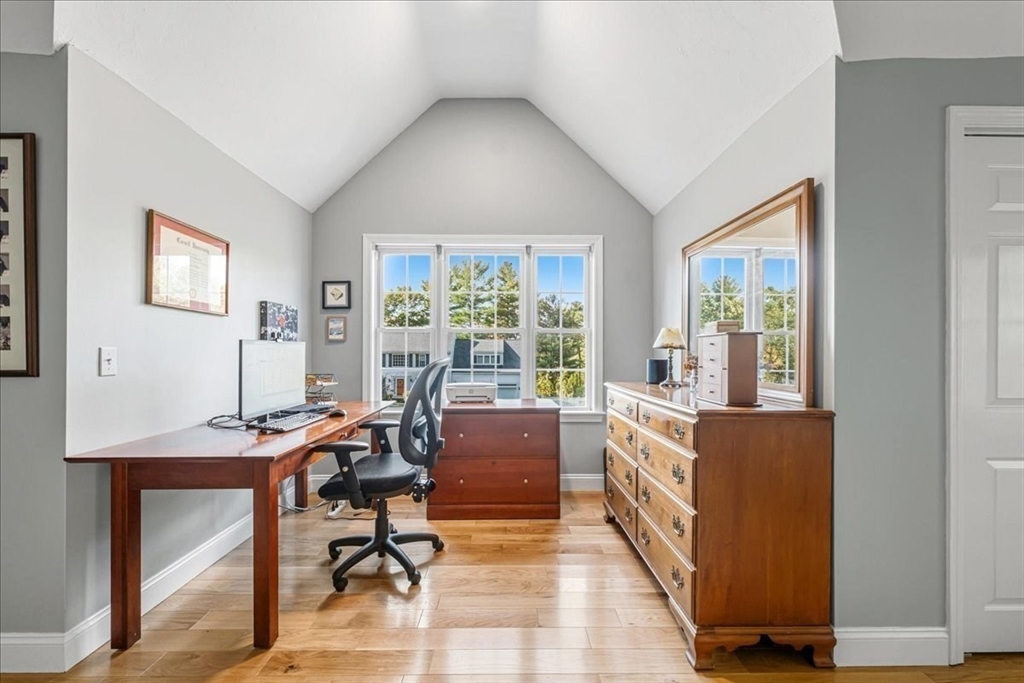 20 Edward Dr