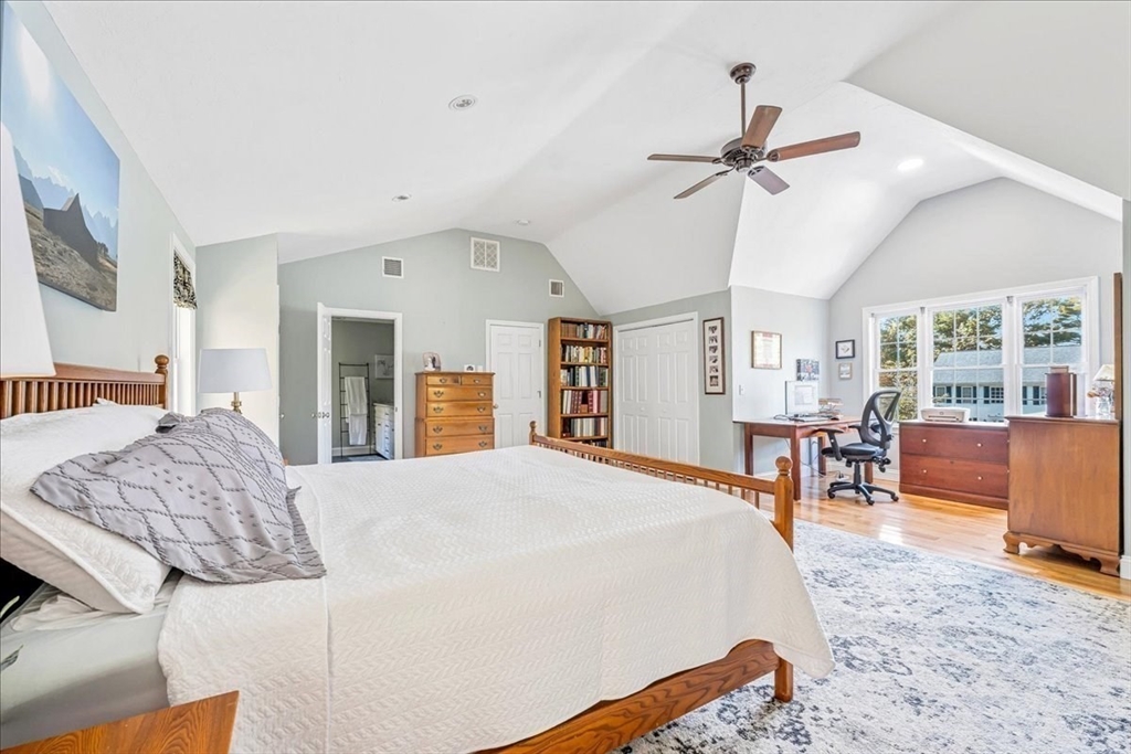 20 Edward Dr