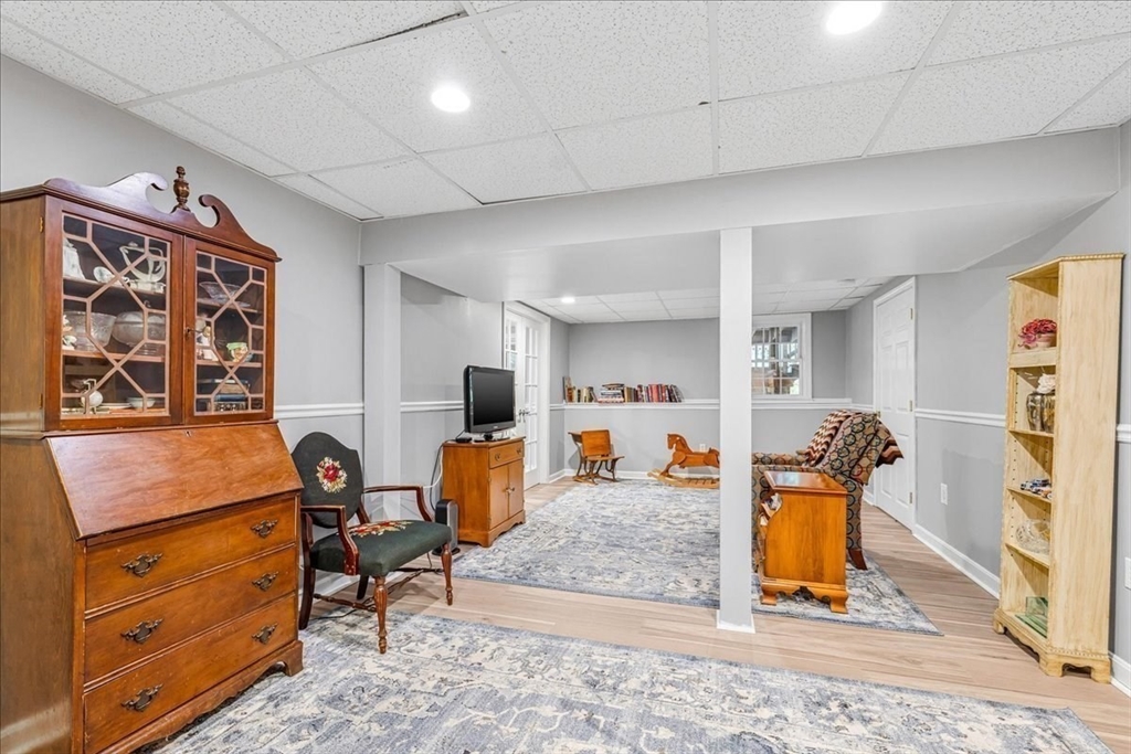 20 Edward Dr