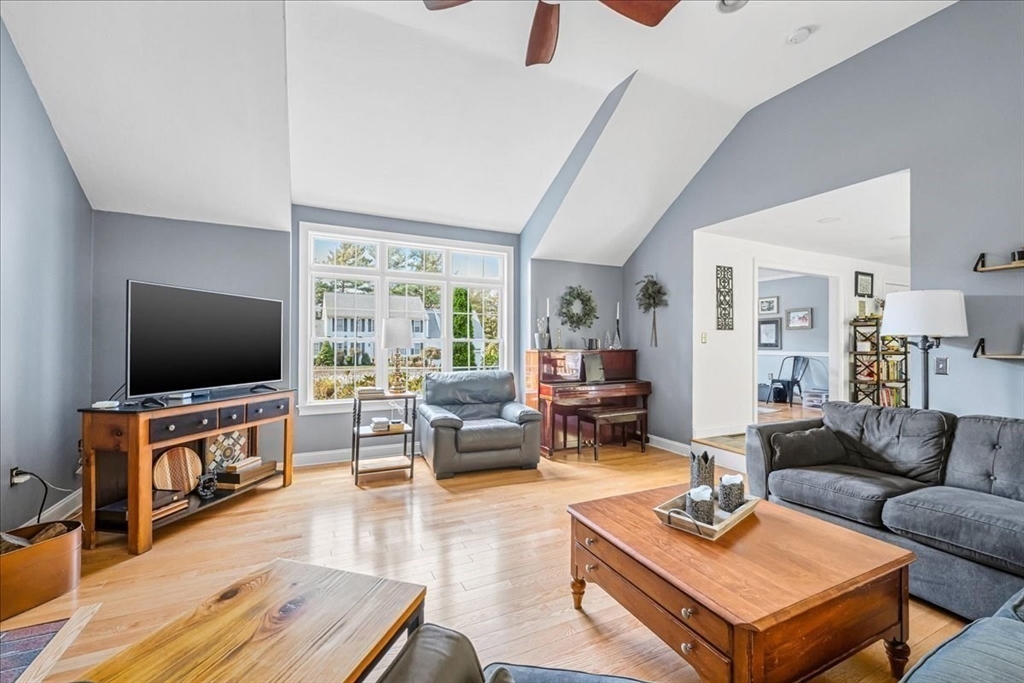 20 Edward Dr