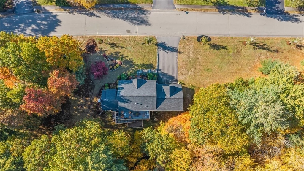 20 Edward Dr