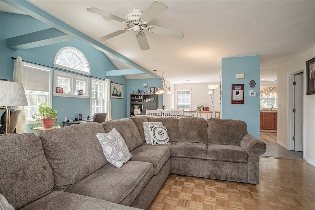 501 Auburn Street # 401