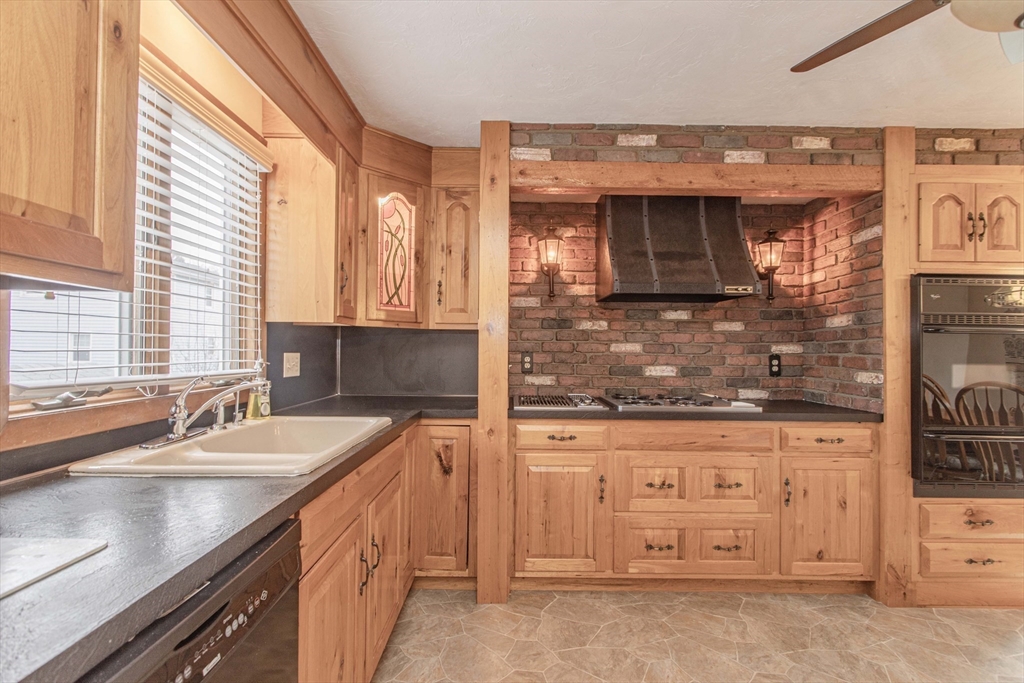 71 Vallaro Rd