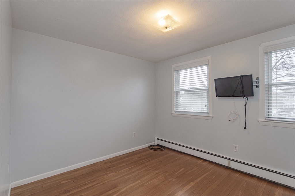 71 Vallaro Rd