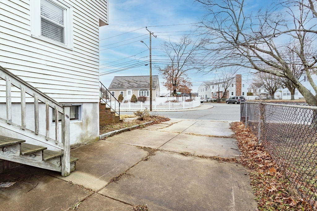 71 Vallaro Rd
