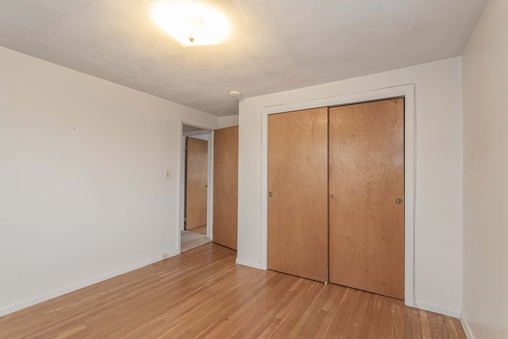 71 Vallaro Rd