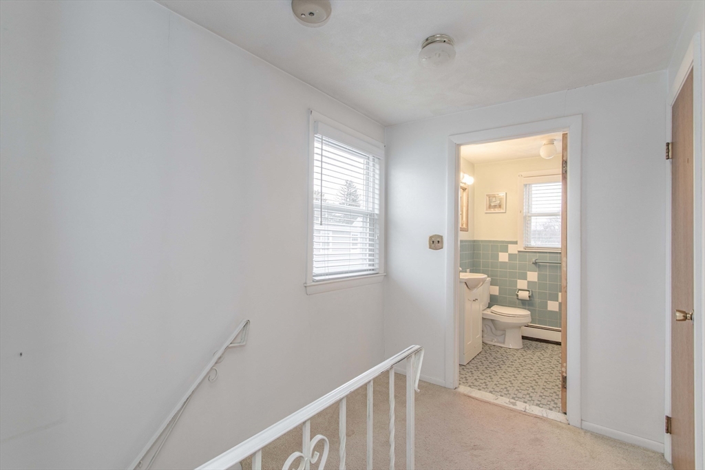 71 Vallaro Rd