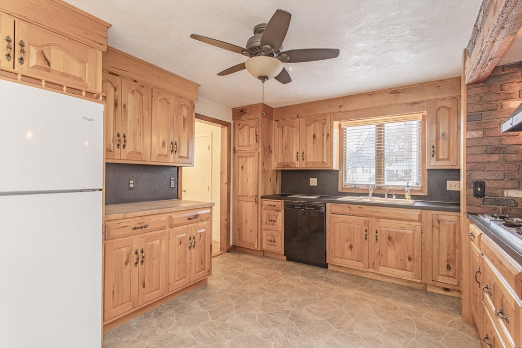 71 Vallaro Rd