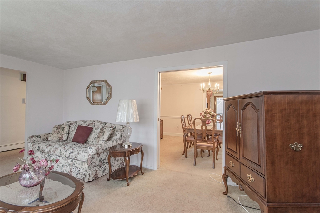 71 Vallaro Rd