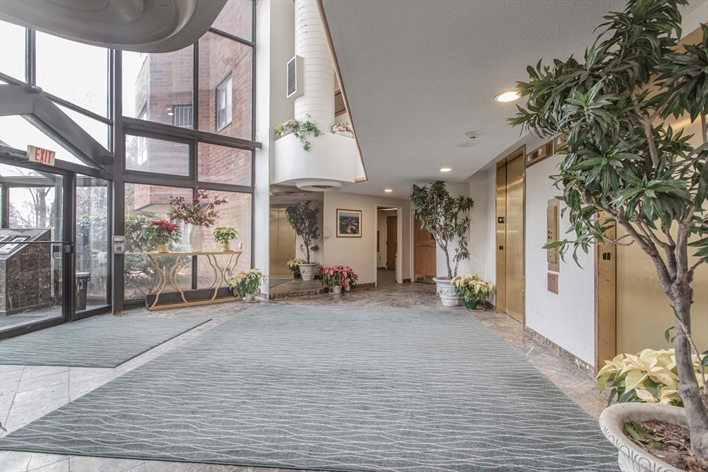 200 Burkhall Street # 807