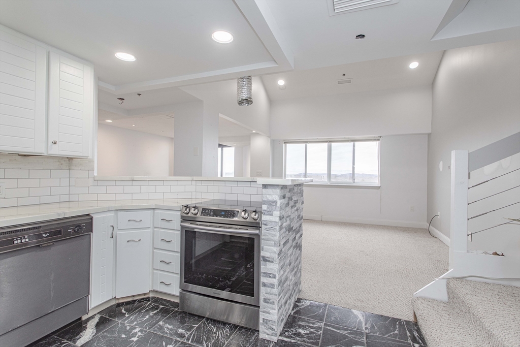 200 Burkhall Street # 807