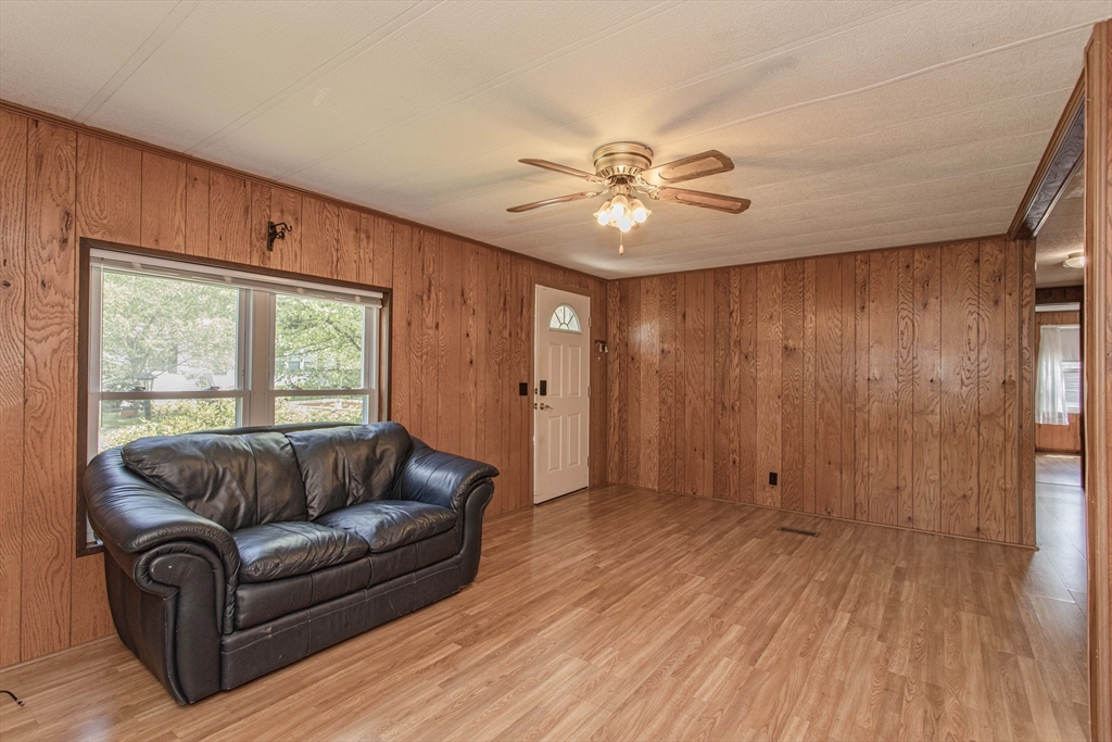 39 Friendship Drive