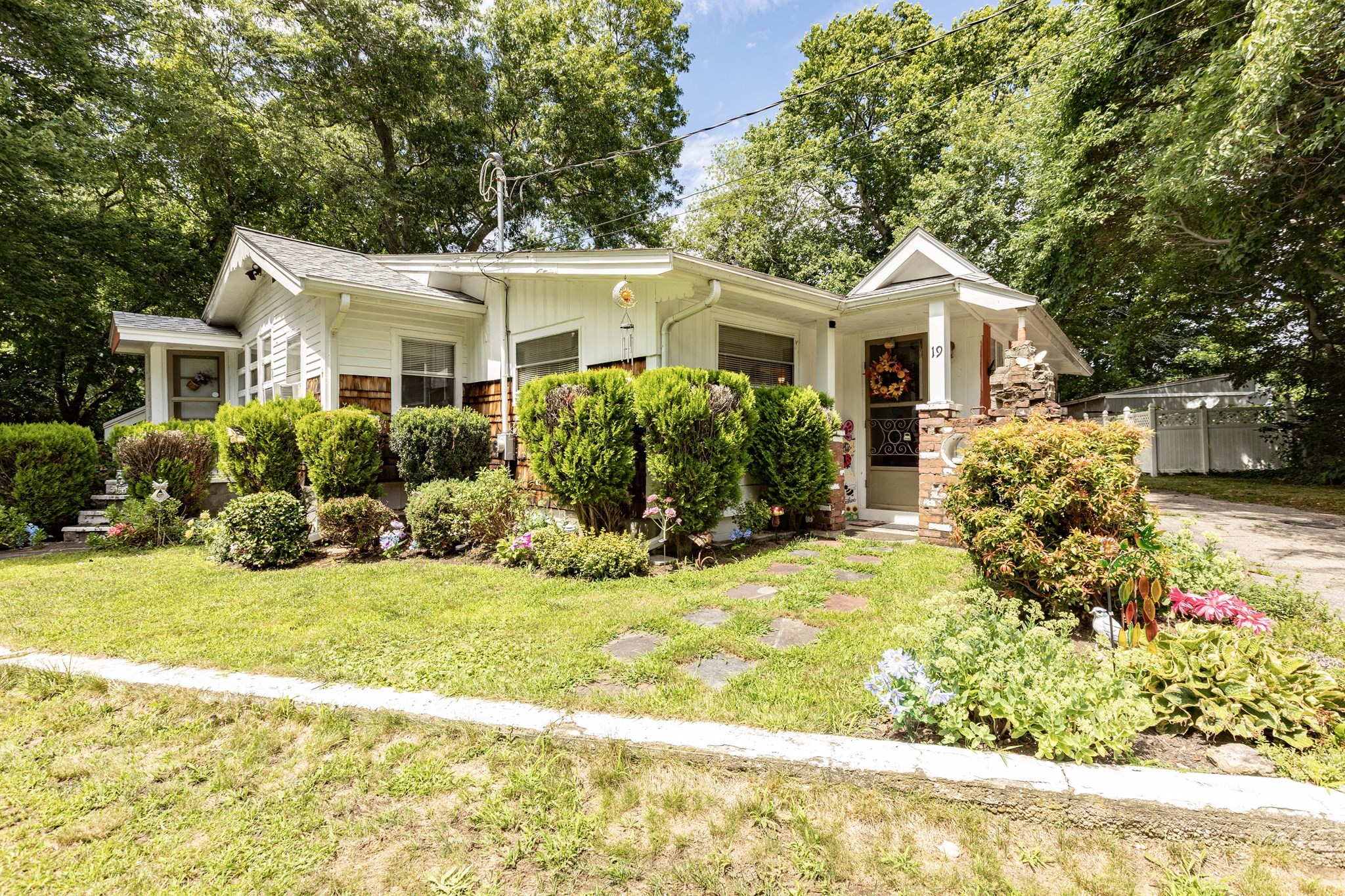 19 Carver St