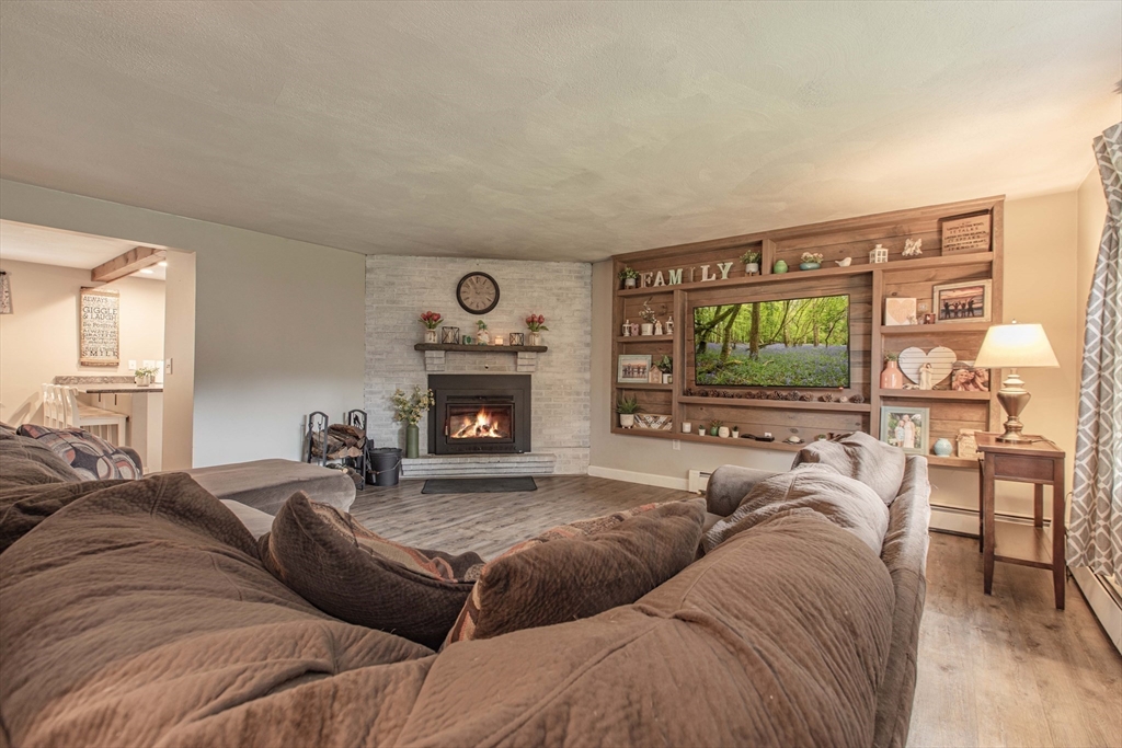 13 Old Powder House Rd
