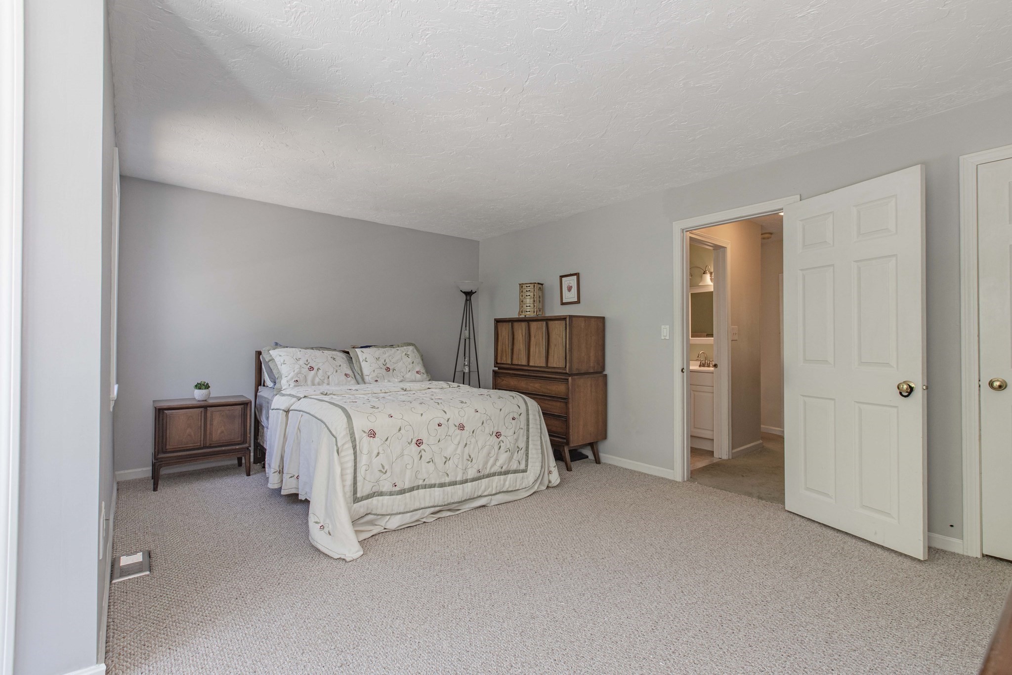 453 Turnpike Street # 24