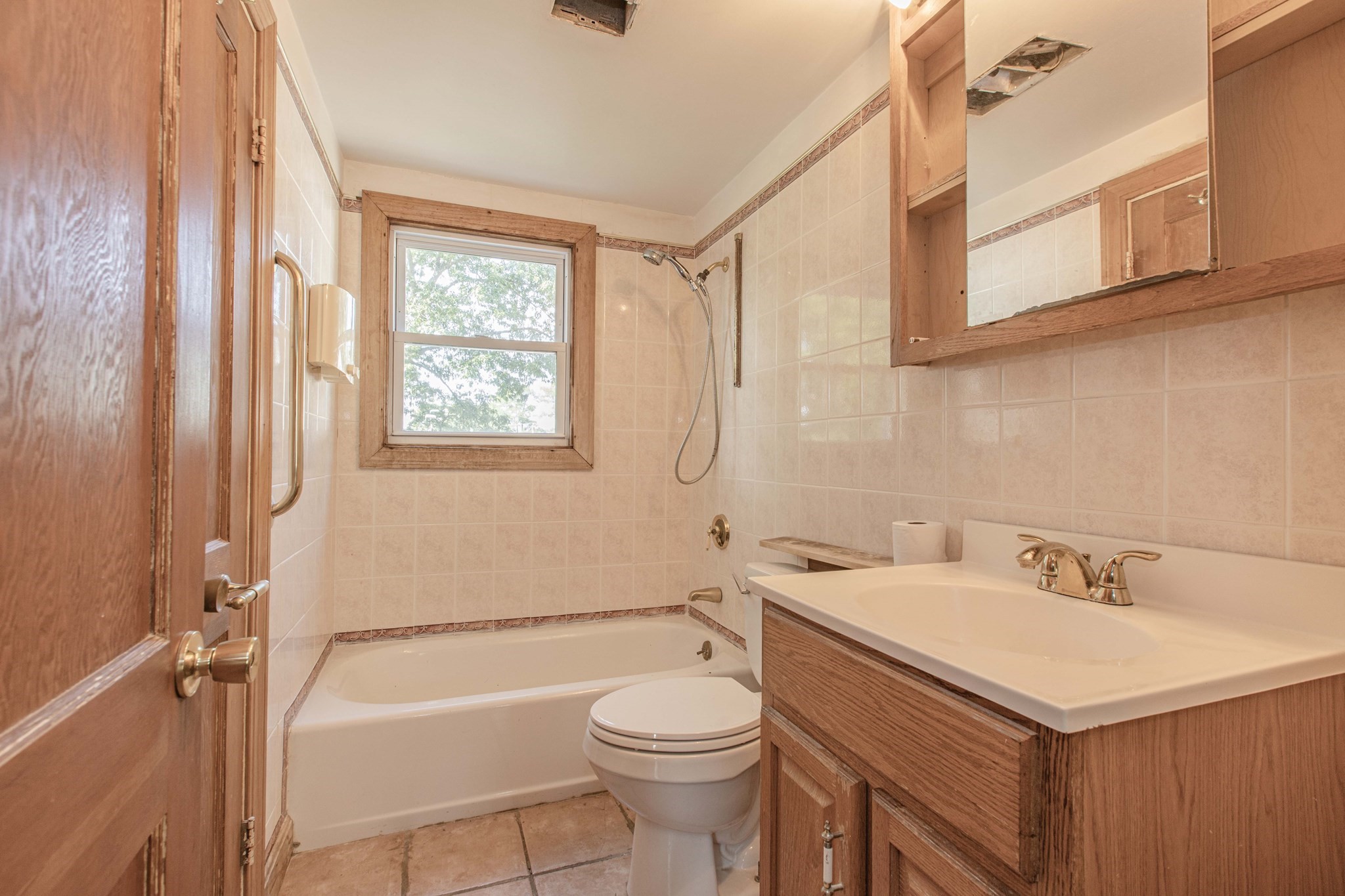 122 Algonquin St