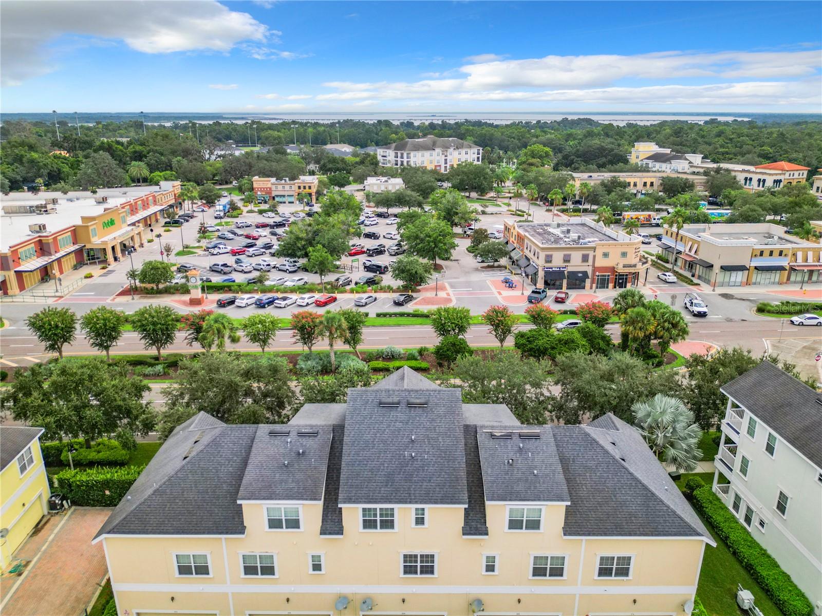 384 INNISBROOK LN