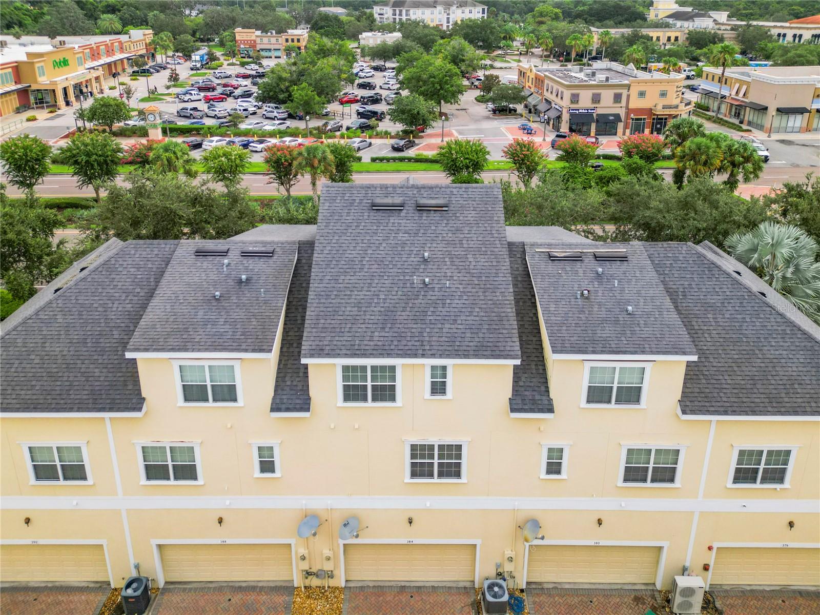 384 INNISBROOK LN