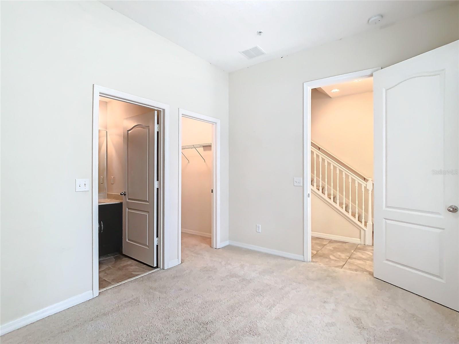384 INNISBROOK LN