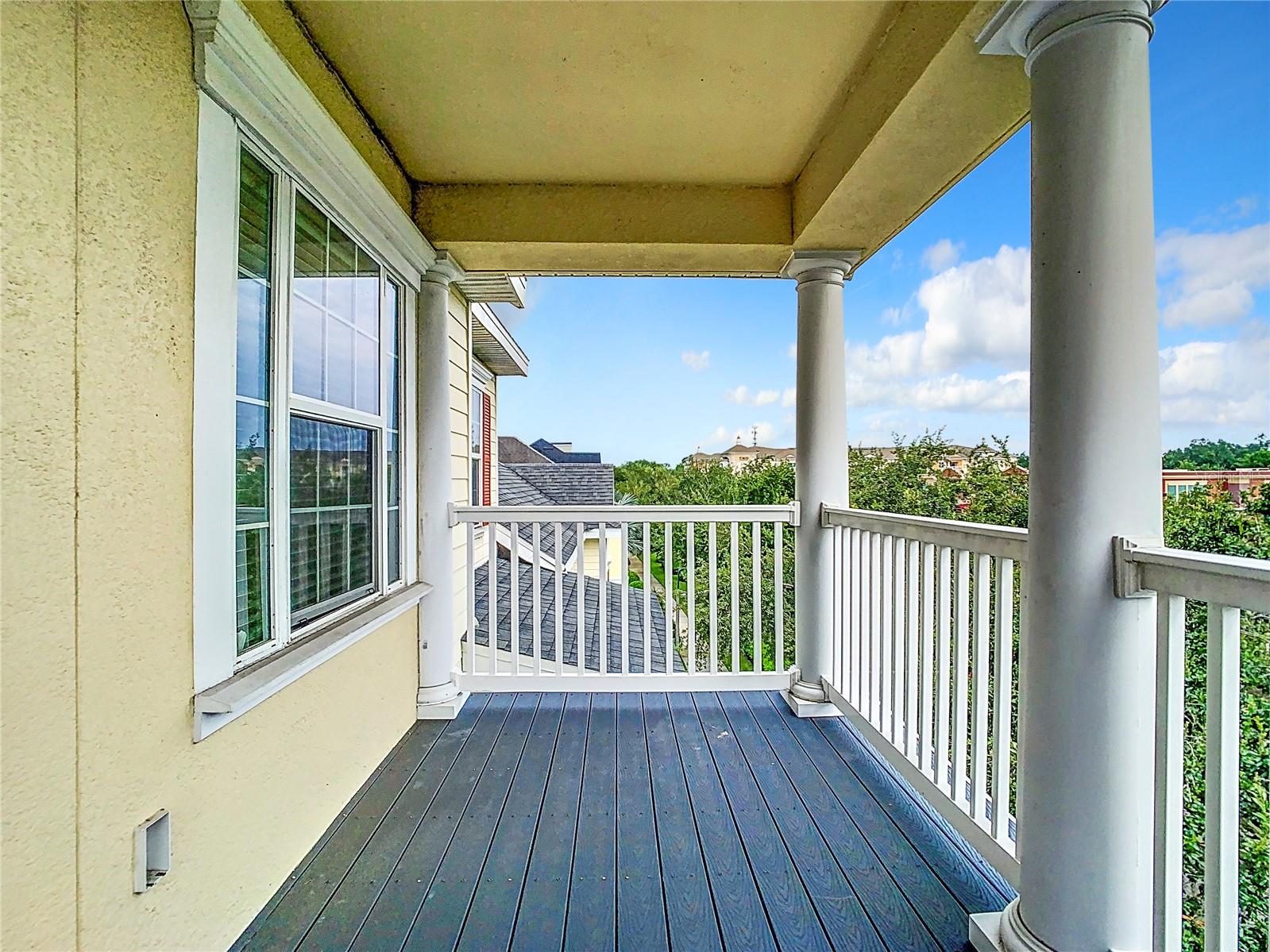 384 INNISBROOK LN