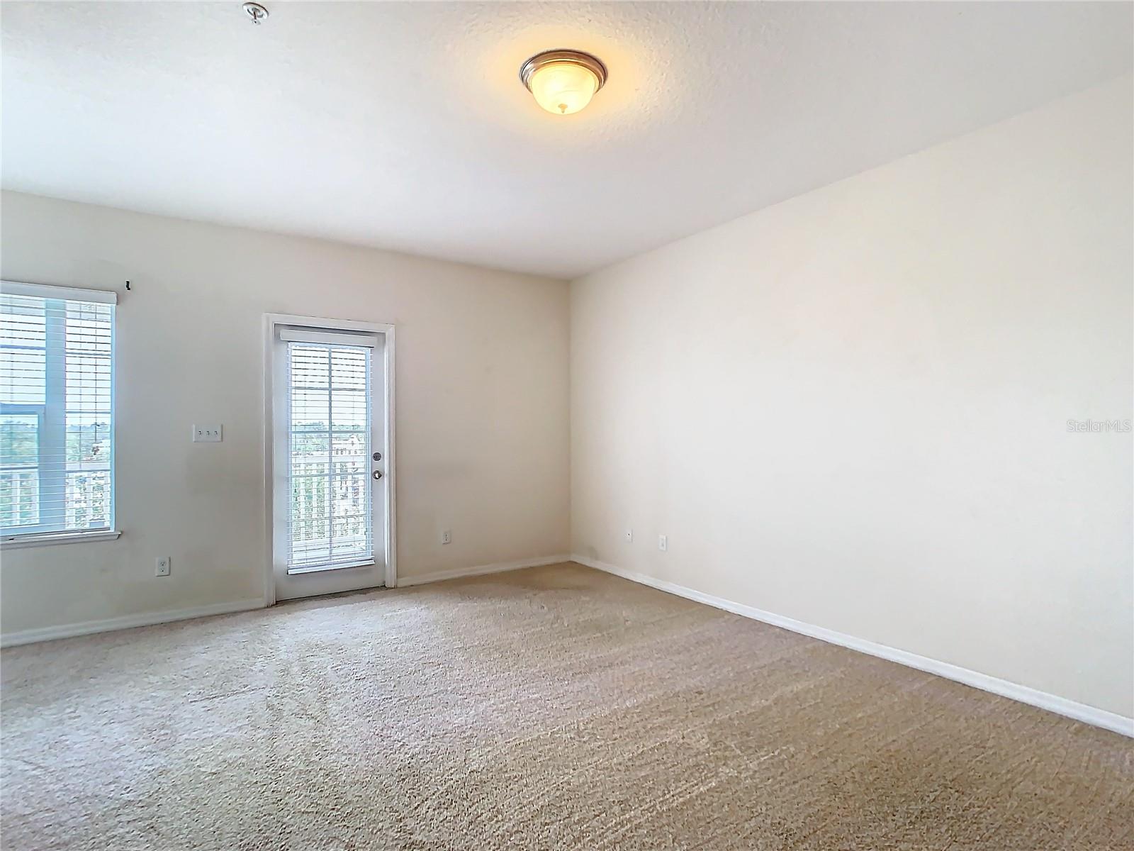 384 INNISBROOK LN