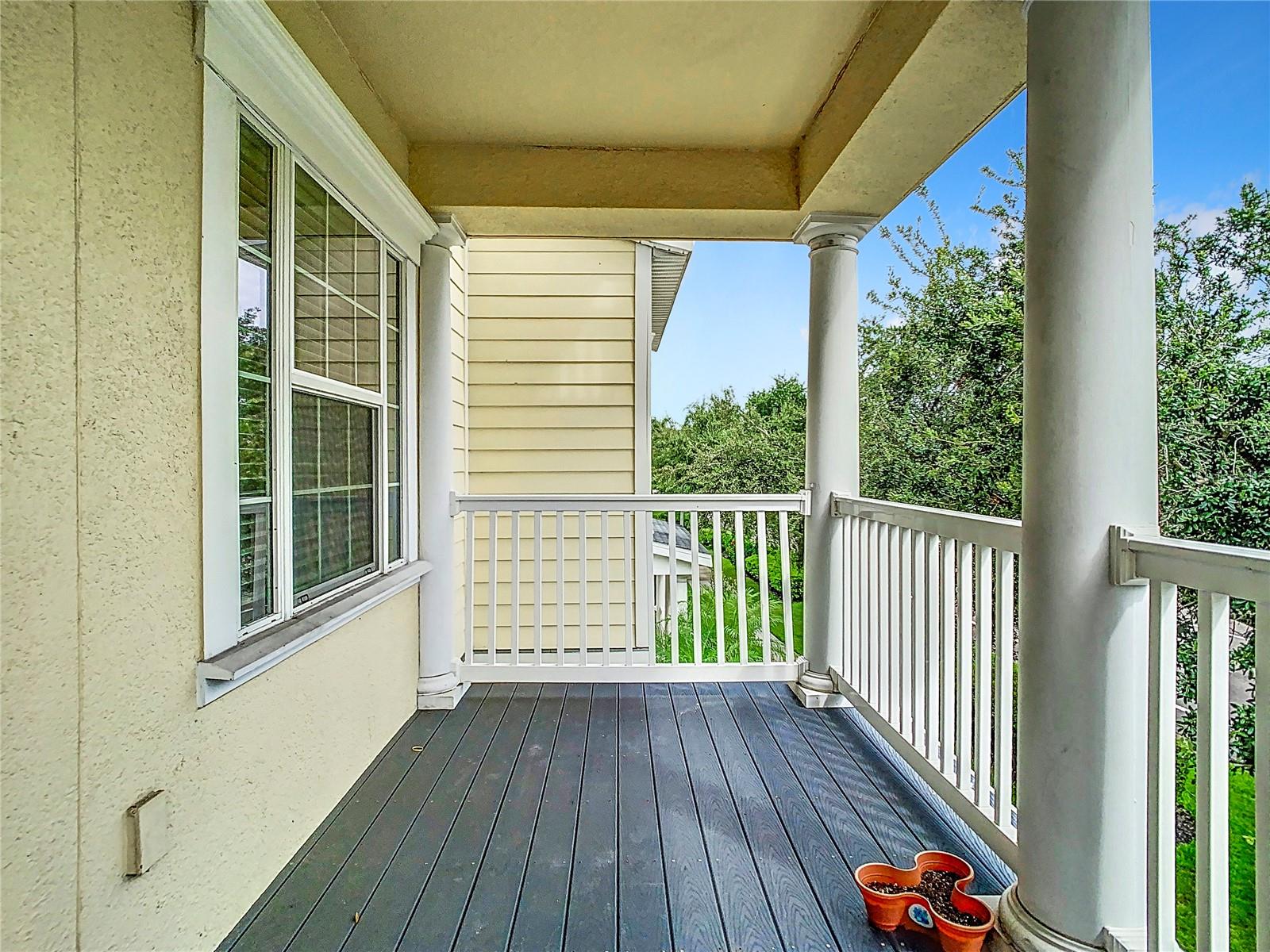 384 INNISBROOK LN
