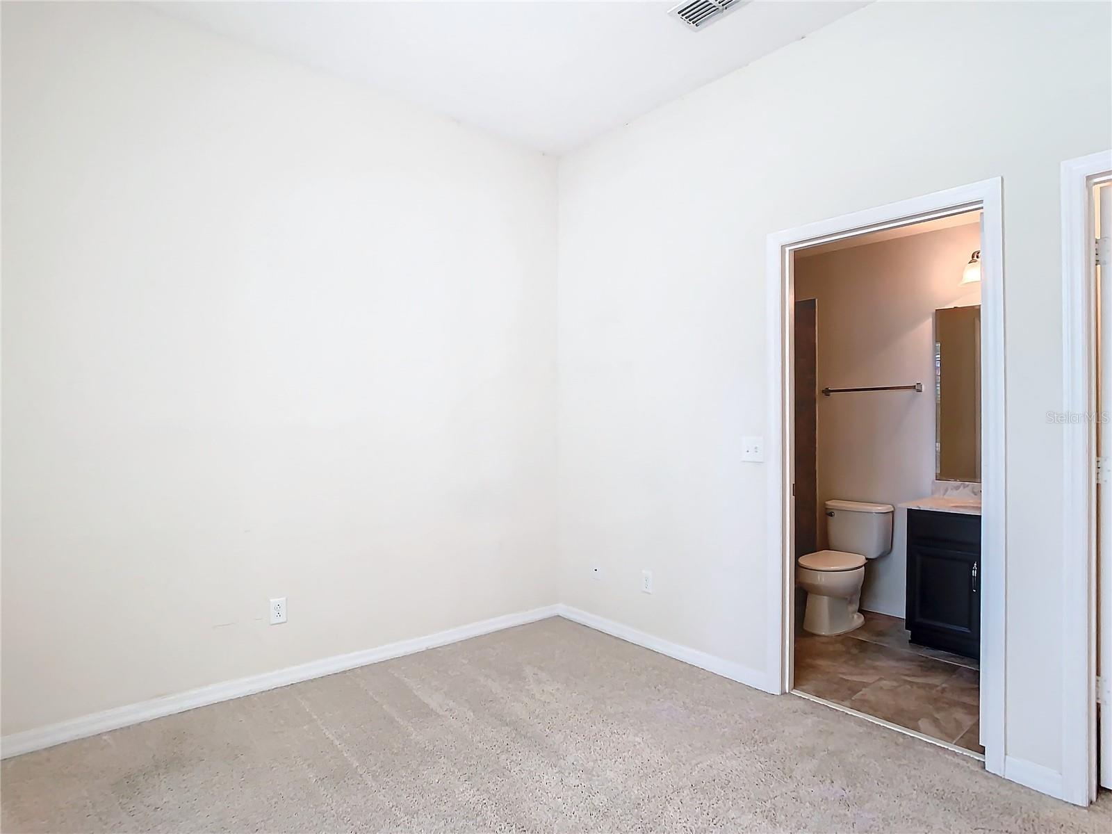 384 INNISBROOK LN